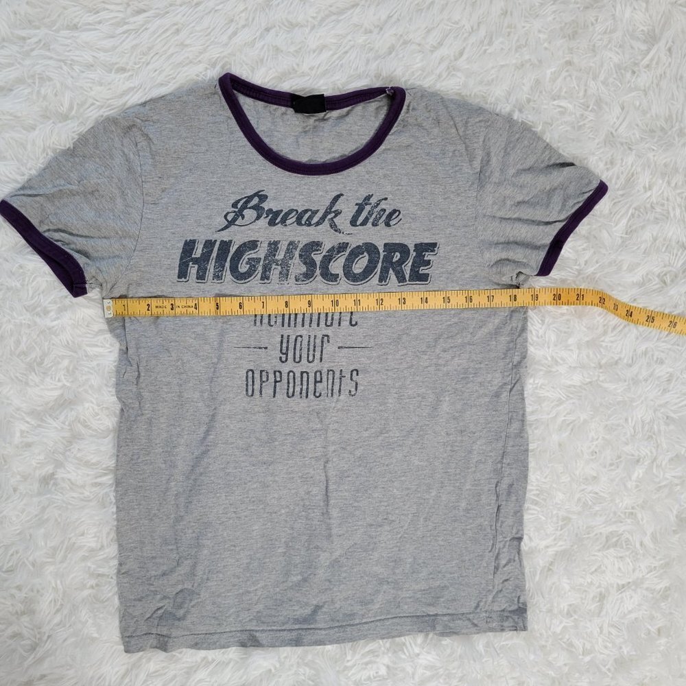 Fishbone Tee Shirt - Size Medium - Picture 6 of 9